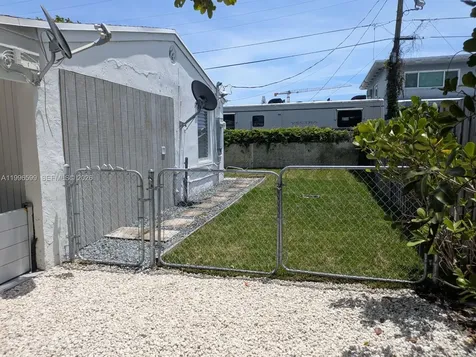 2116 Monroe Terrace Hollywood FL 33020