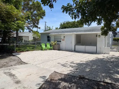 2116 Monroe Terrace Hollywood FL 33020