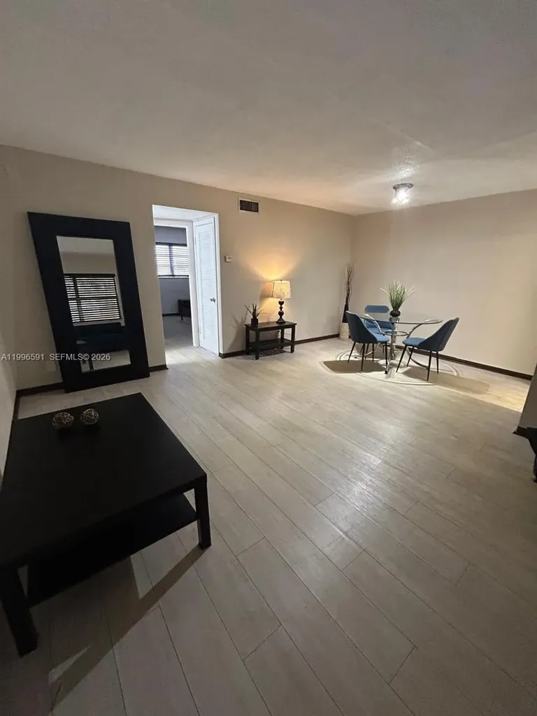 Hallandale Beach FL 33009