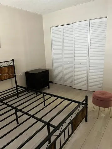 Hallandale Beach FL 33009