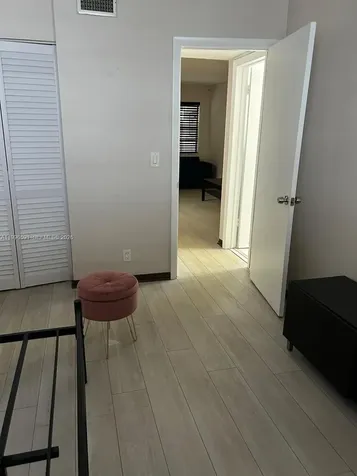 Hallandale Beach FL 33009