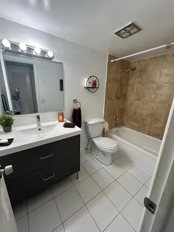 Hallandale Beach FL 33009