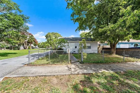 940 Charles Street West Palm Beach FL 33401