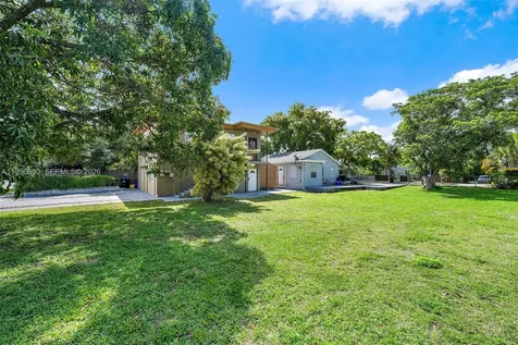 940 Charles Street West Palm Beach FL 33401