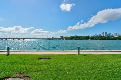 1000 Venetian Way Miami FL 33139