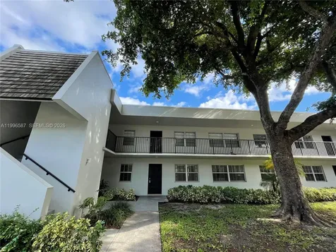 4009 N Cypress Drive Pompano Beach FL 33069