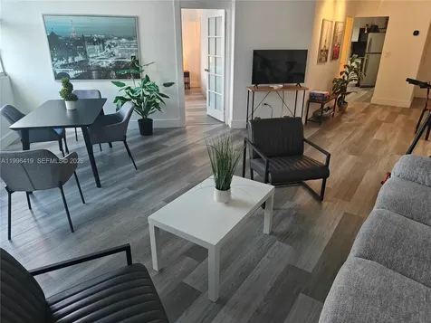 801 Brickell Bay Drive Miami FL 33131