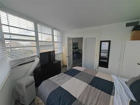 801 Brickell Bay Drive Miami FL 33131