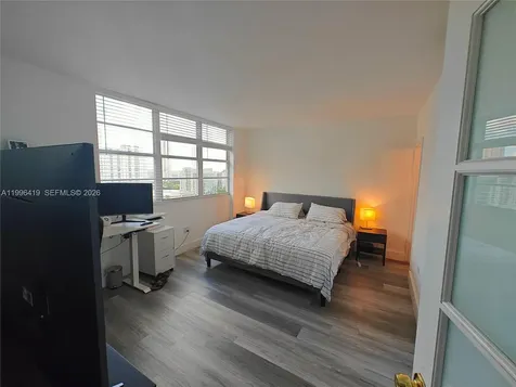 801 Brickell Bay Drive Miami FL 33131