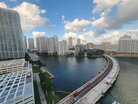 801 Brickell Bay Drive Miami FL 33131