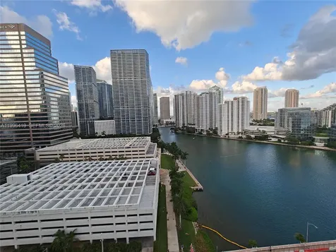 801 Brickell Bay Drive Miami FL 33131