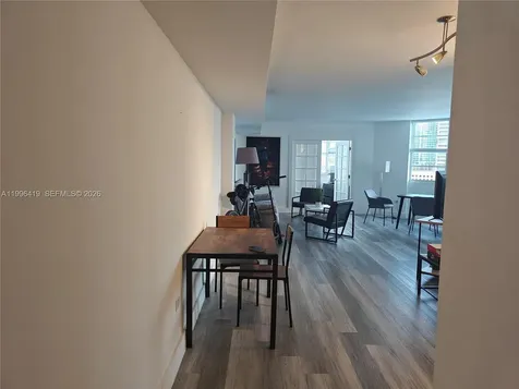801 Brickell Bay Drive Miami FL 33131