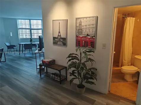 801 Brickell Bay Drive Miami FL 33131
