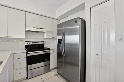 11060 SW 196th Street Cutler Bay FL 33157