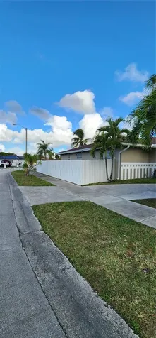 4725 SW 143rd Avenue Miami FL 33175