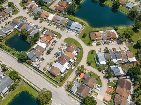 19530 NW 55th Circle Place Miami Gardens FL 33055