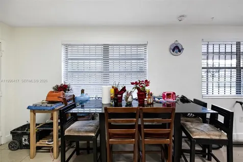 1519 NW 40th Street Miami FL 33142