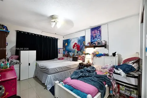 1519 NW 40th Street Miami FL 33142