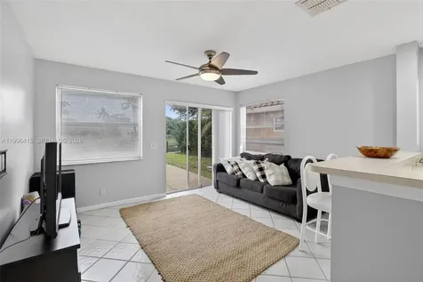 9481 Oak Grove Circle Davie FL 33328