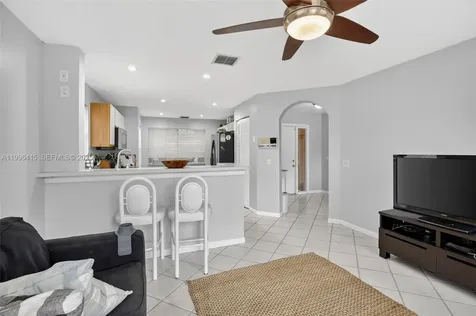 9481 Oak Grove Circle Davie FL 33328