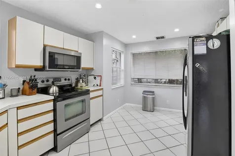 9481 Oak Grove Circle Davie FL 33328