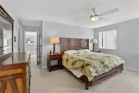 9481 Oak Grove Circle Davie FL 33328