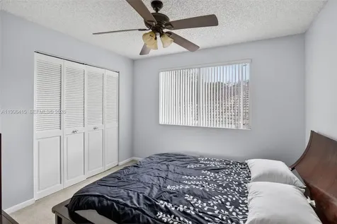 9481 Oak Grove Circle Davie FL 33328