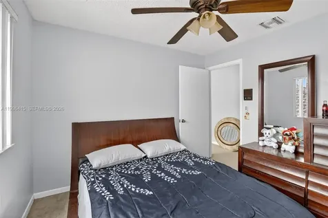 9481 Oak Grove Circle Davie FL 33328