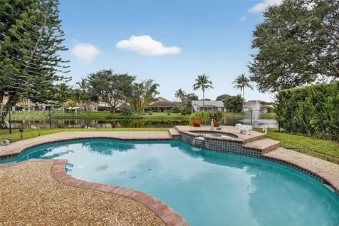 9481 Oak Grove Circle Davie FL 33328