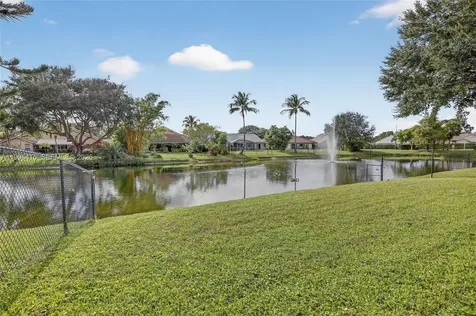 9481 Oak Grove Circle Davie FL 33328