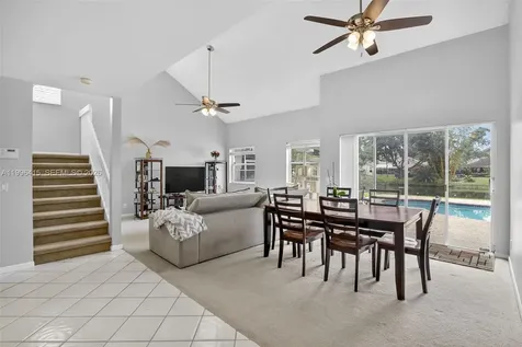 9481 Oak Grove Circle Davie FL 33328
