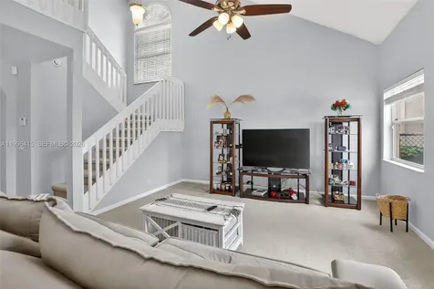 9481 Oak Grove Circle Davie FL 33328