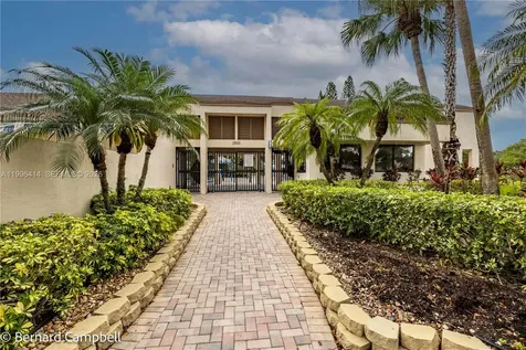 3135 S Carambola Circle S Coconut Creek FL 33066