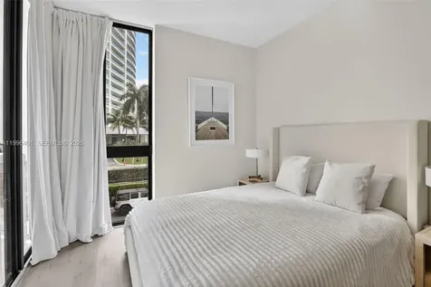 20185 E Country Club Drive Aventura FL 33180