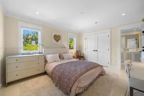 6831 Sunrise Court Coral Gables FL 33133