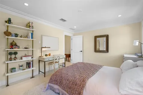 6831 Sunrise Court Coral Gables FL 33133
