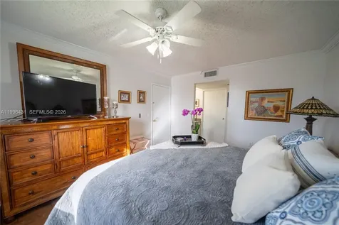 850 SW 138th Avenue Pembroke Pines FL 33027