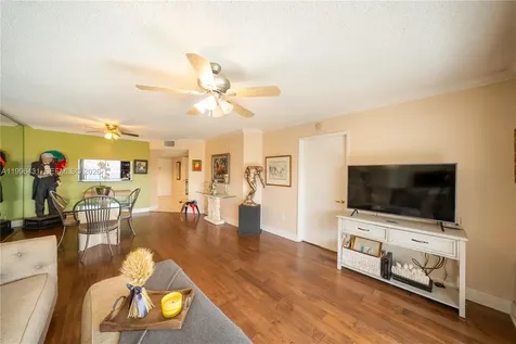 850 SW 138th Avenue Pembroke Pines FL 33027