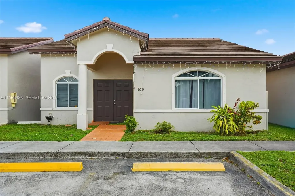 18615 NW 84th Place Hialeah FL 33015