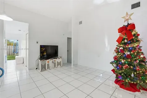 18615 NW 84th Place Hialeah FL 33015