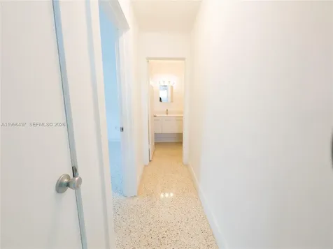 3050 NW 21st Avenue Miami FL 33142