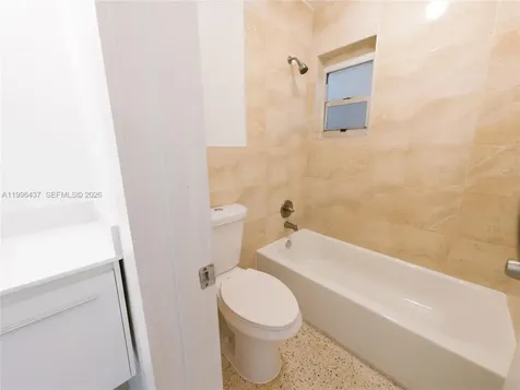 3050 NW 21st Avenue Miami FL 33142