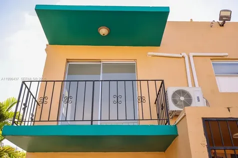 3050 NW 21st Avenue Miami FL 33142