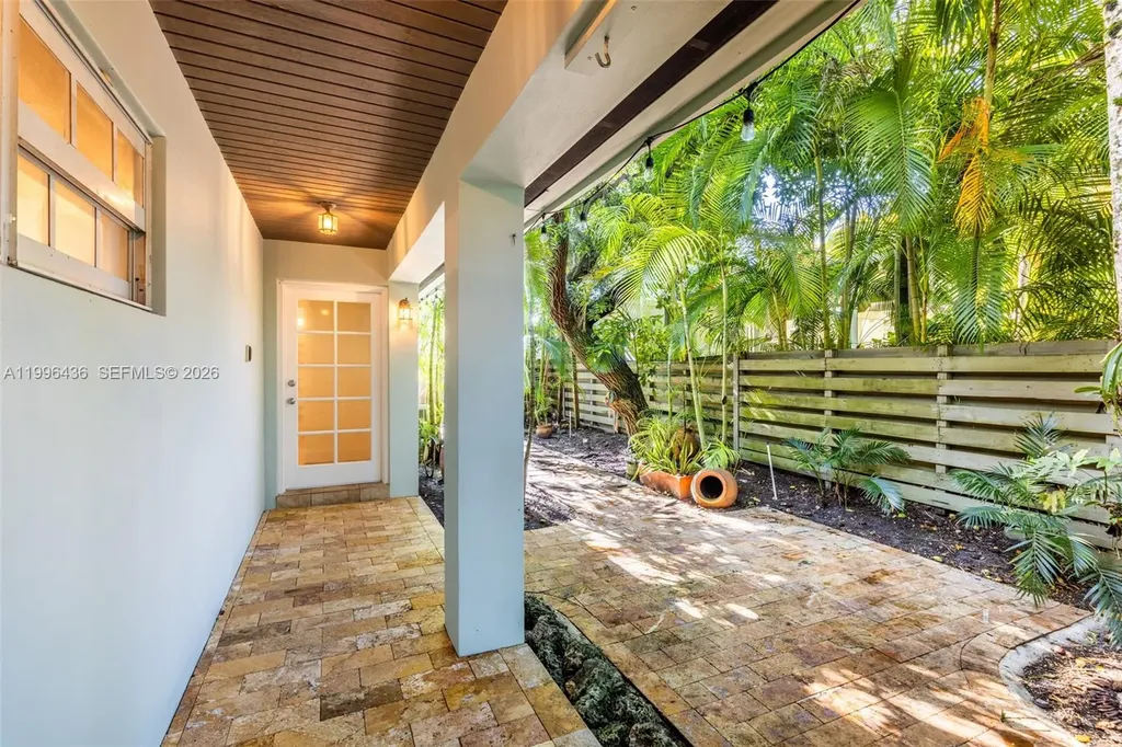 4235 Lennox Drive Coconut Grove FL 33133
