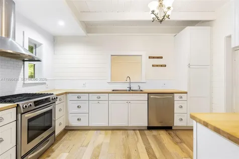 4235 Lennox Drive Coconut Grove FL 33133