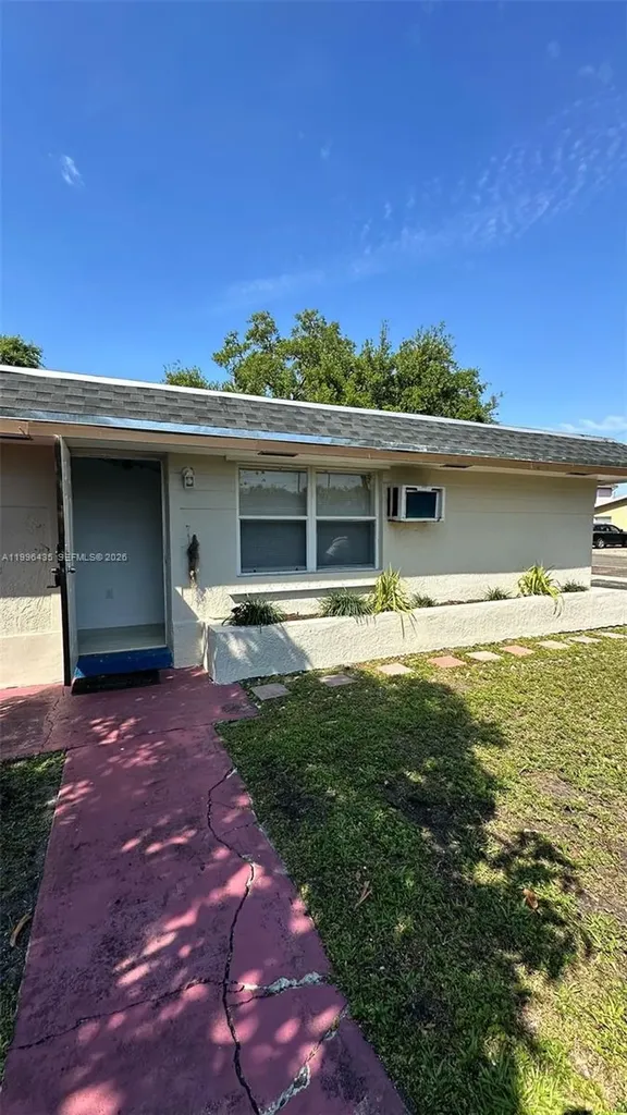 715 SW 6th Street Dania Beach FL 33004