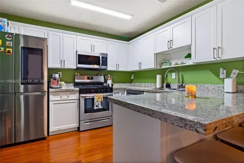 6614 SW 114th Place Miami FL 33173