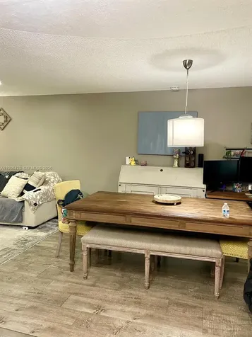 8423 SW 137th Avenue Miami FL 33183