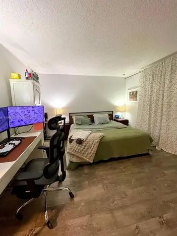 8423 SW 137th Avenue Miami FL 33183