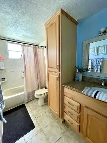 8423 SW 137th Avenue Miami FL 33183
